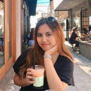 Meet your Posher, Vanessa
